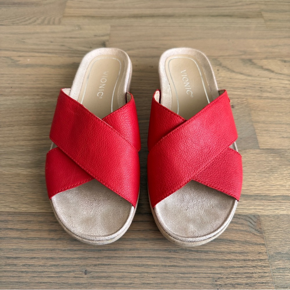 Vionic Red Leather Hayden Sandals - Picture 2 of 7